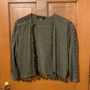 M fringe lined olive green cardigan
